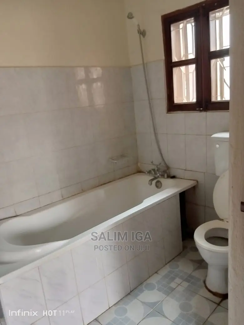 3bdrm Bungalow in Kololo Property, Central Division for Rent in Central Division