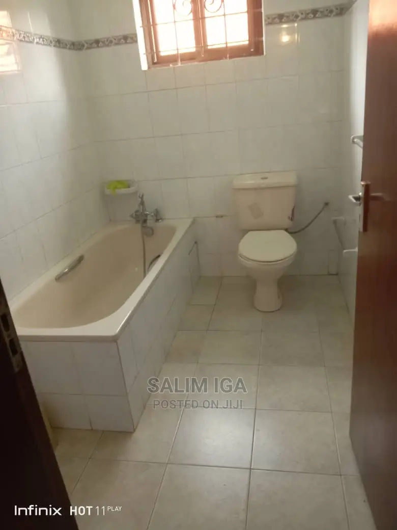 4bdrm Bungalow in Kololo Property, Central Division for Rent in Central Division