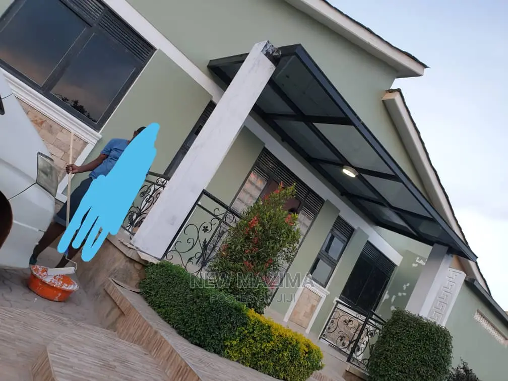 4bdrm Bungalow in Kitende, Division A for sale in Division A