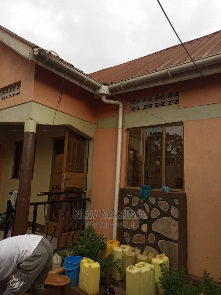 3bdrm House in Salaama Munyonyo Rd, Central Division for Sale in Central Division