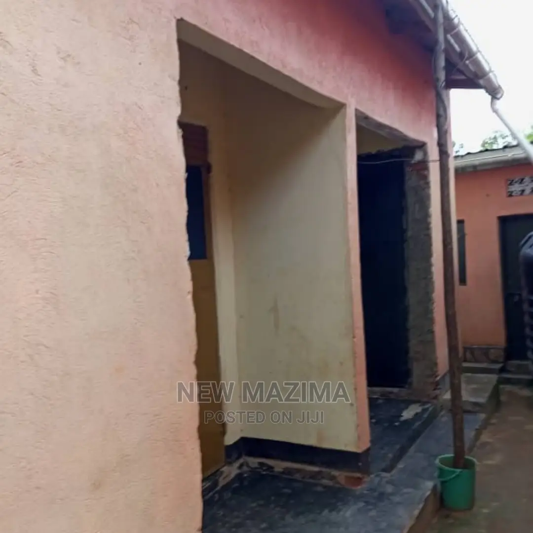 3bdrm House in Salaama Munyonyo Rd, Central Division for Sale in Central Division