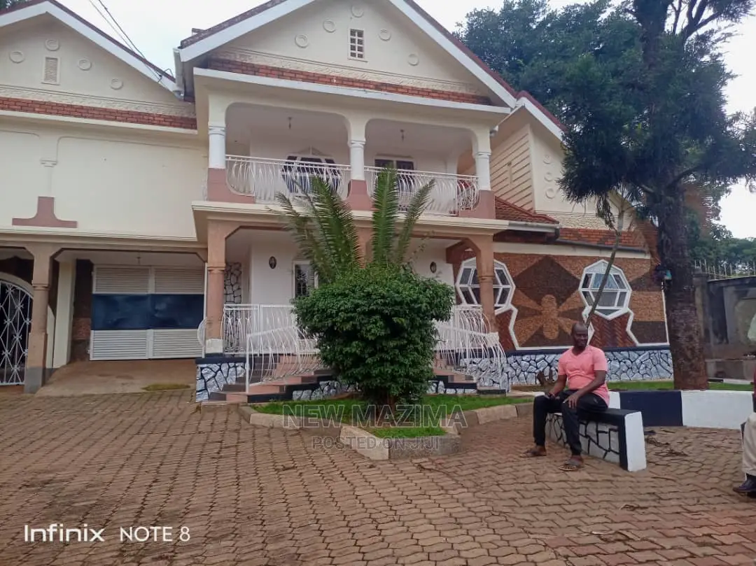 6bdrm Mansion in Najjanankumbi, Central Division for Rent in Central Division