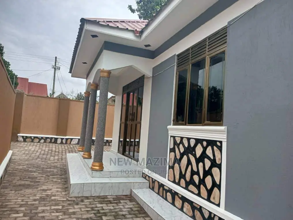 3bdrm House in Mpererwe Kabaganda, Central Division for Sale in Central Division