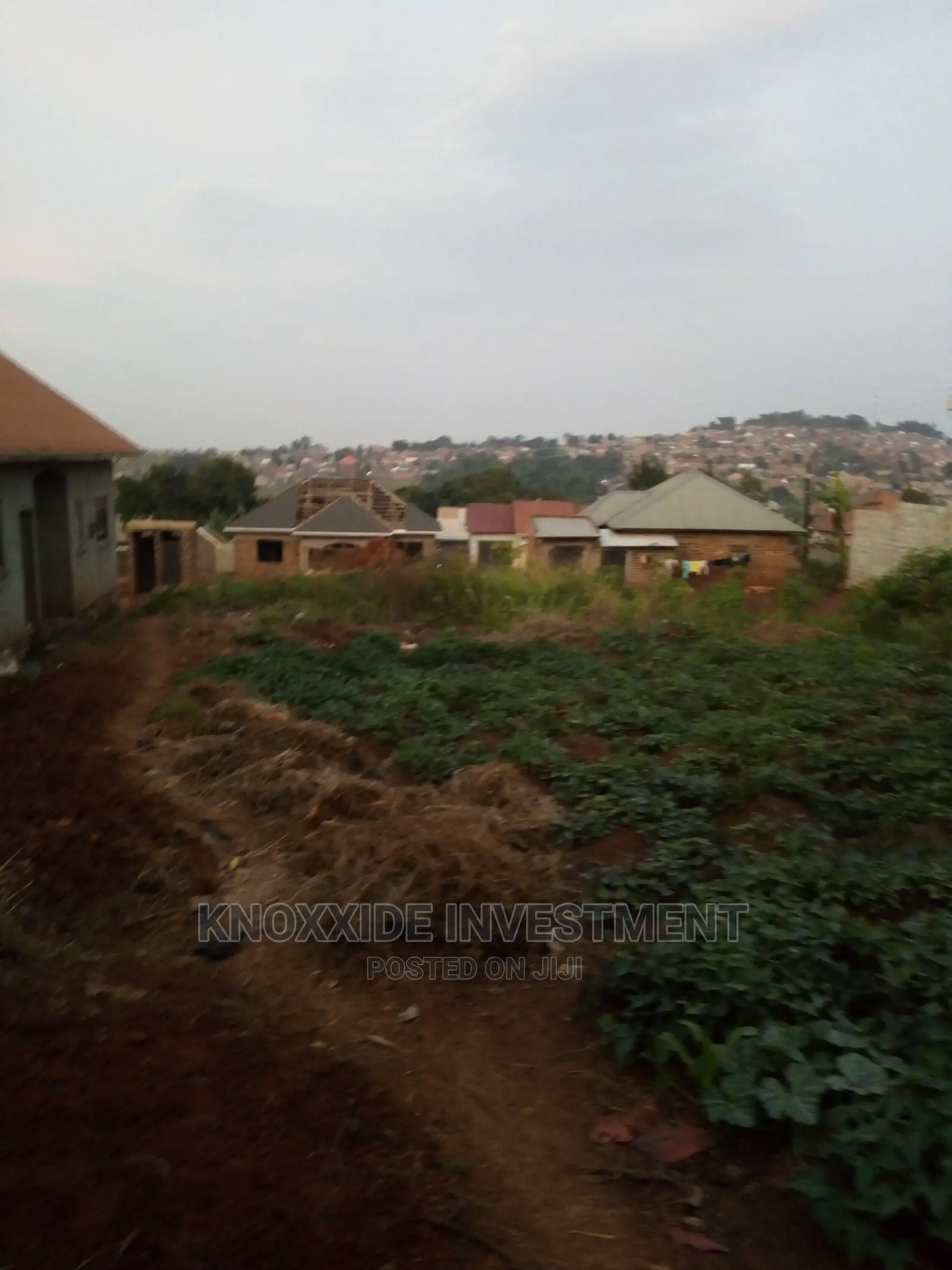 Land Plot for Sale100x50ft at 35m lukwangaSentema roadWith Ready Tittle in Central Division