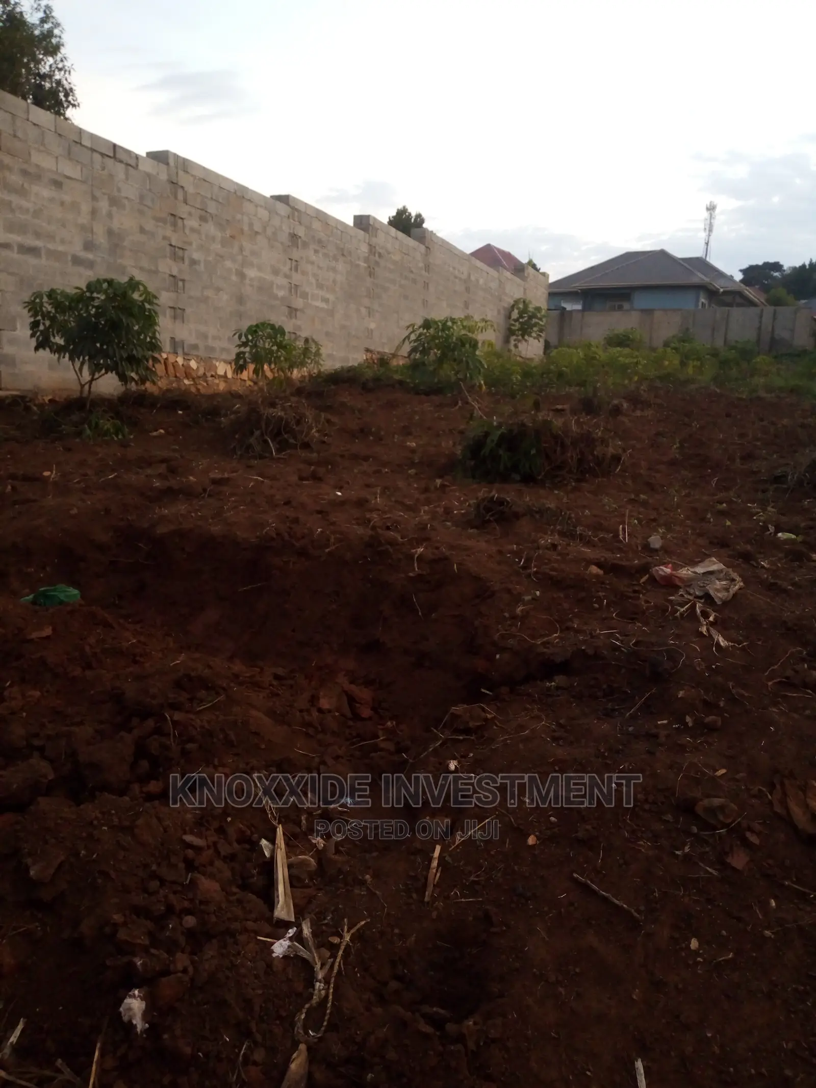 Land Plot for Sale100x50ft at 35m lukwangaSentema roadWith Ready Tittle in Central Division
