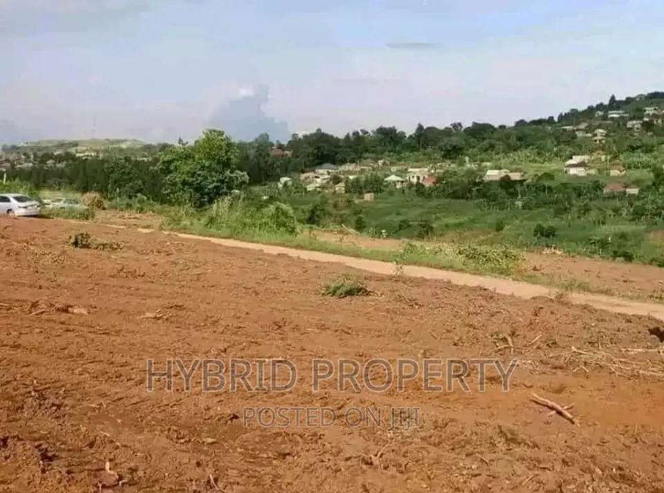 Prime Plots For Sale At Bugwanya~[Half-london]~Hoima Road II in Wakiso / Wakiso
