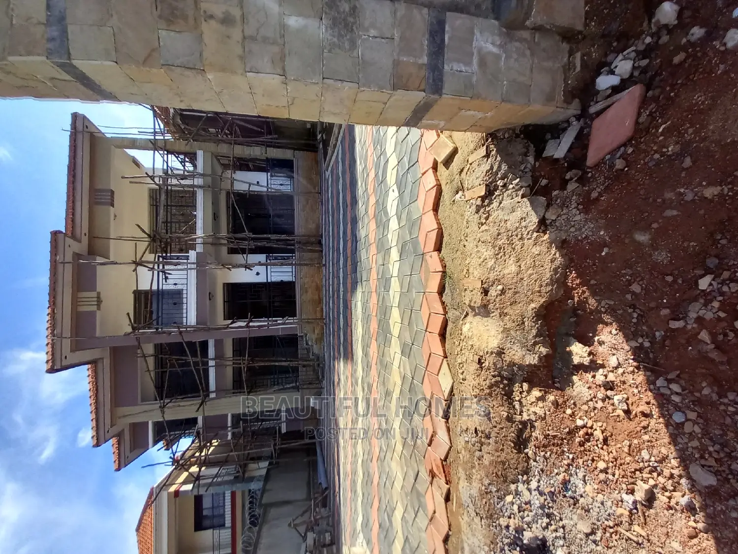 Furnished 6bdrm Duplex in Kiwatule, Central Division for Sale in Central Division