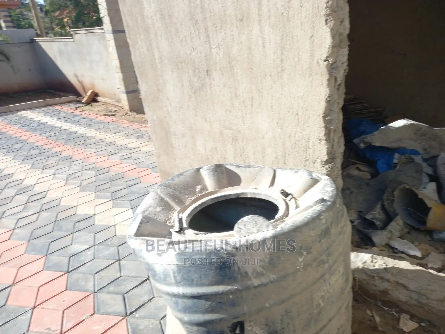 Furnished 6bdrm Mansion in Kiwatule Bidandi, Central Division for Sale in Central Division