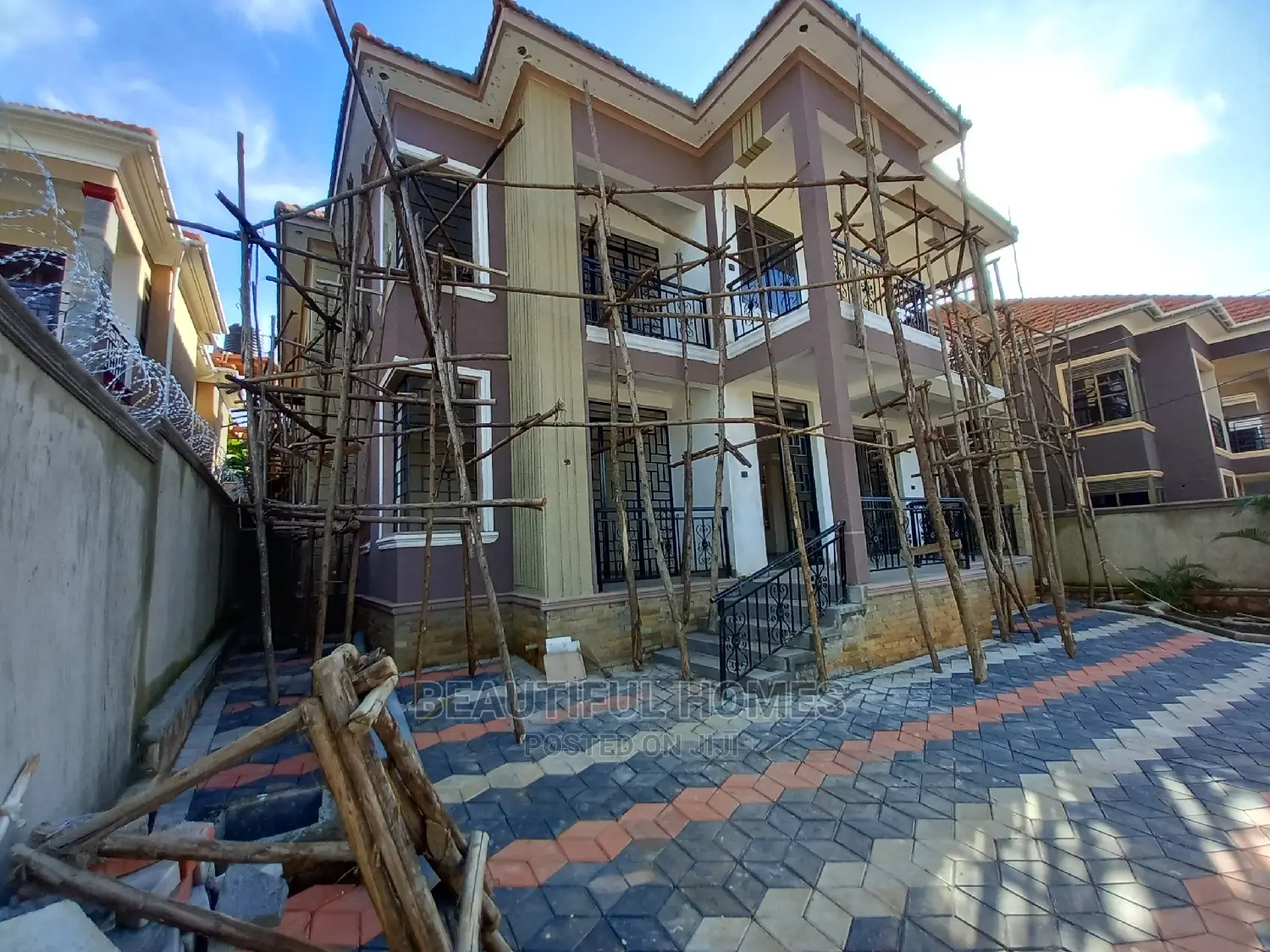 Furnished 6bdrm Mansion in Kiwatule Bidandi, Central Division for Sale in Central Division