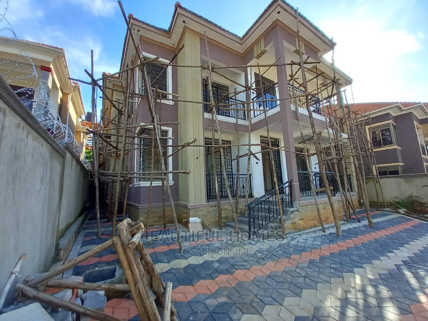 Furnished 6bdrm Mansion in Kiwatule Bidandi, Central Division for Sale in Central Division