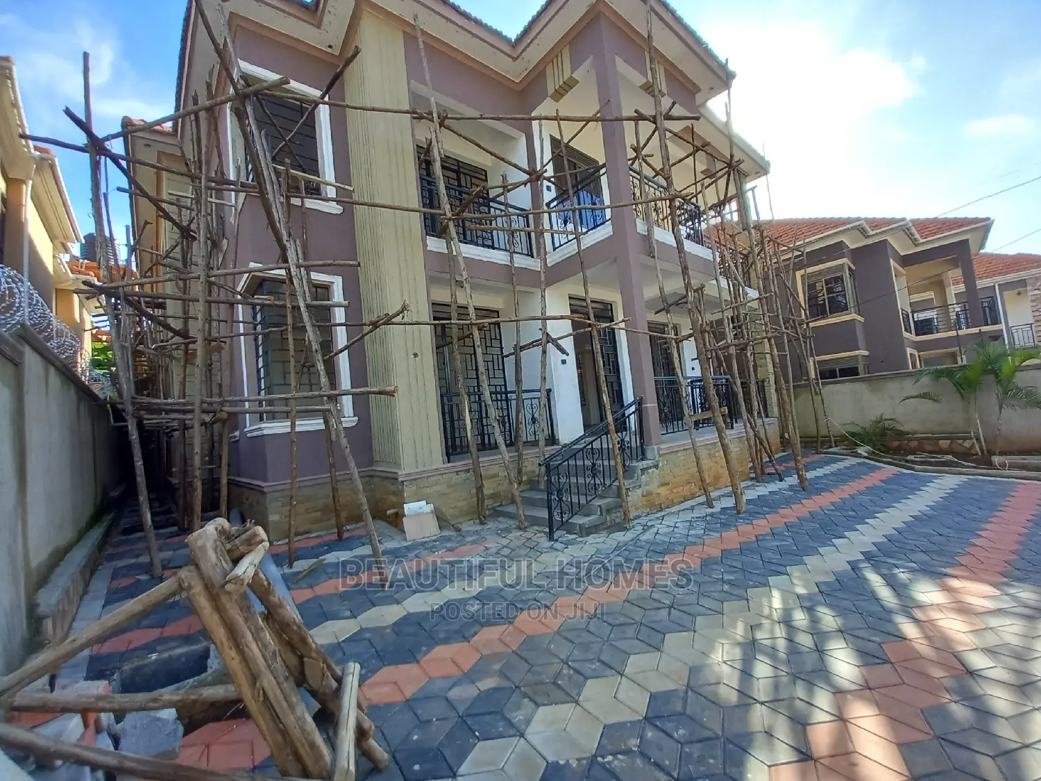 Furnished 6bdrm Mansion in Kiwatule Bidandi, Central Division for Sale in Central Division