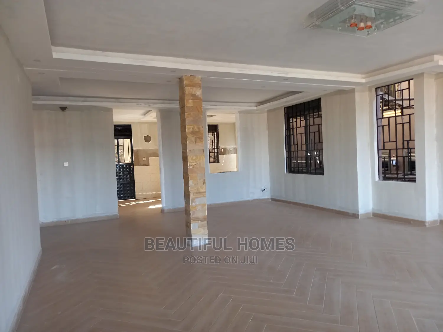 Furnished 6bdrm House in Kiwatule Posh, Central Division for Sale in Central Division