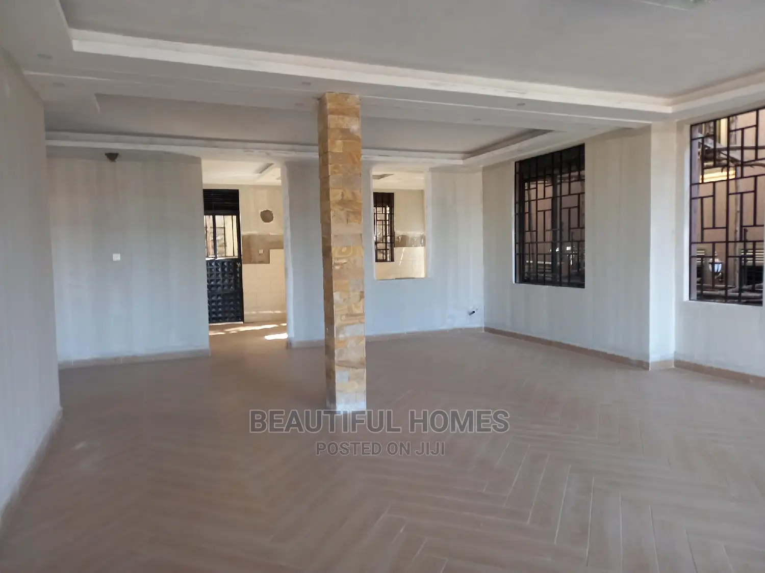 Furnished 6bdrm Mansion in Kiwatule, Central Division for Sale in Central Division