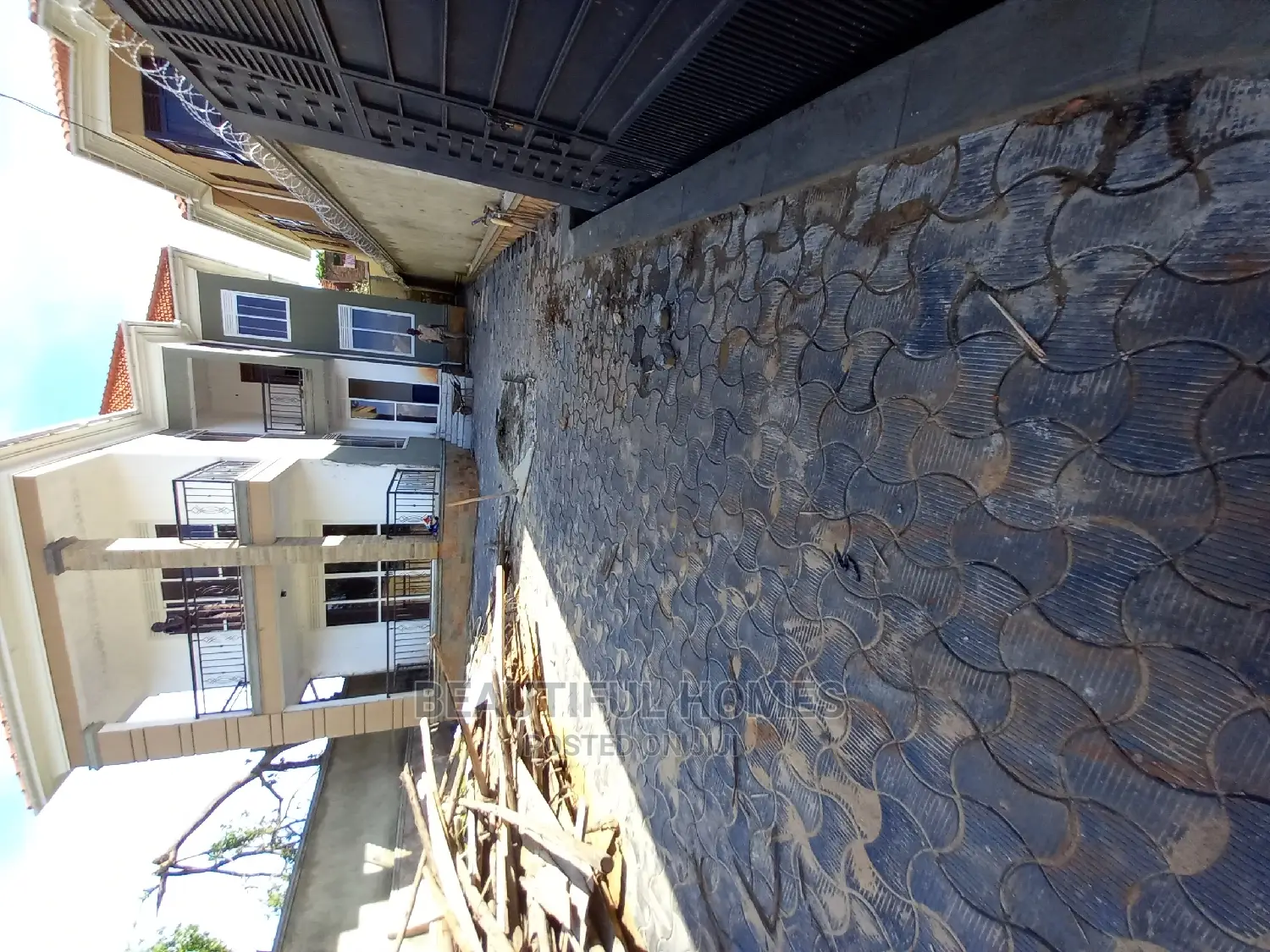 Furnished 6bdrm Mansion in Kiwatule, Central Division for Sale in Central Division