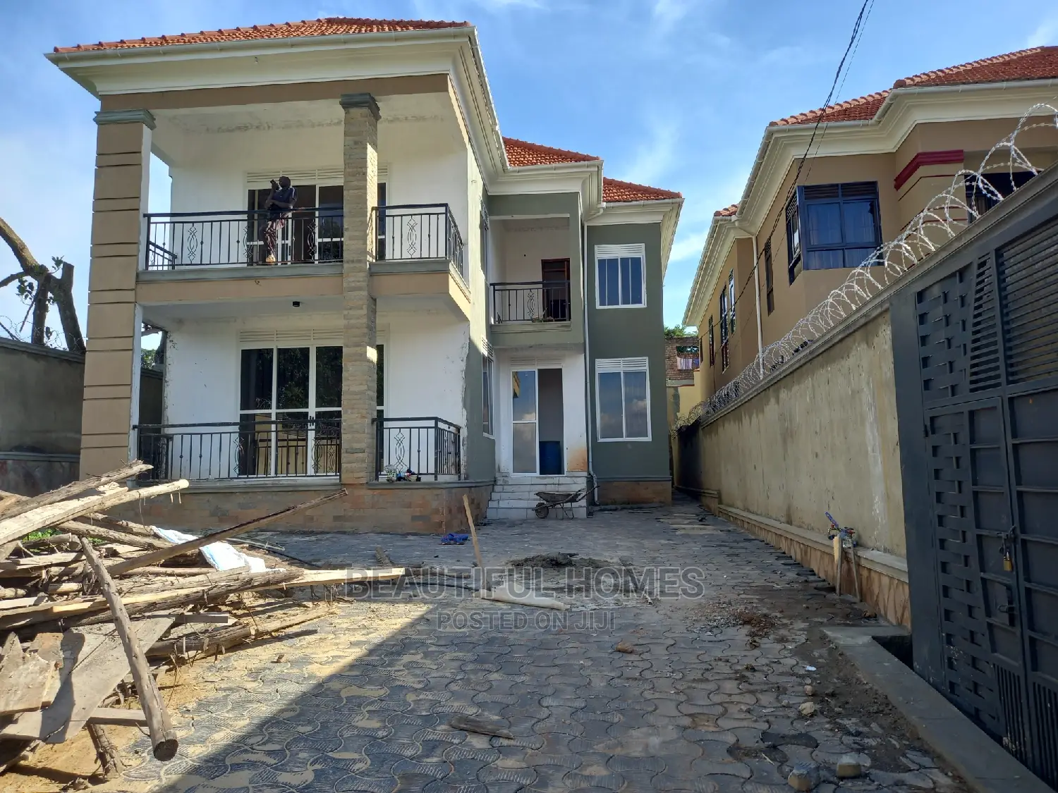 Furnished 6bdrm Mansion in Kiwatule First Class, Central Division in Central Division