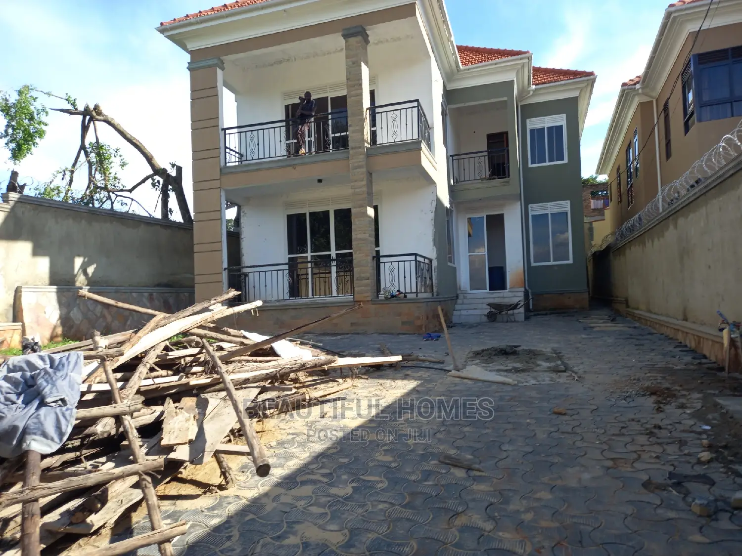 Furnished 6bdrm Mansion in Kiwatule First Class, Central Division in Central Division