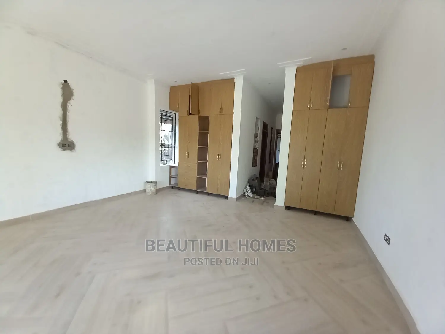 Furnished 6bdrm Mansion in Kiwatule First Class, Central Division in Central Division
