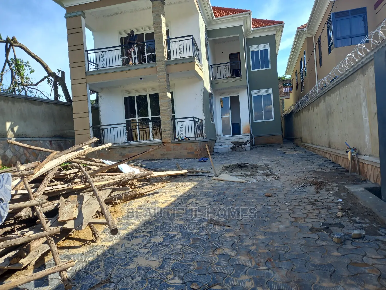 Furnished 6bdrm Mansion in Kiwatule, Central Division for Sale in Central Division