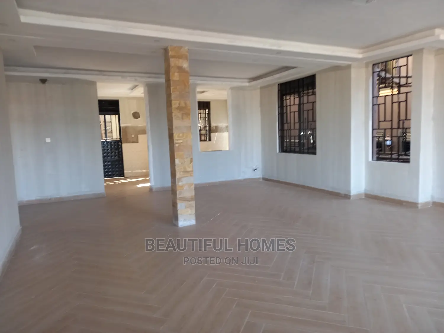Furnished 6bdrm Mansion in Kiwatule, Central Division for Sale in Central Division