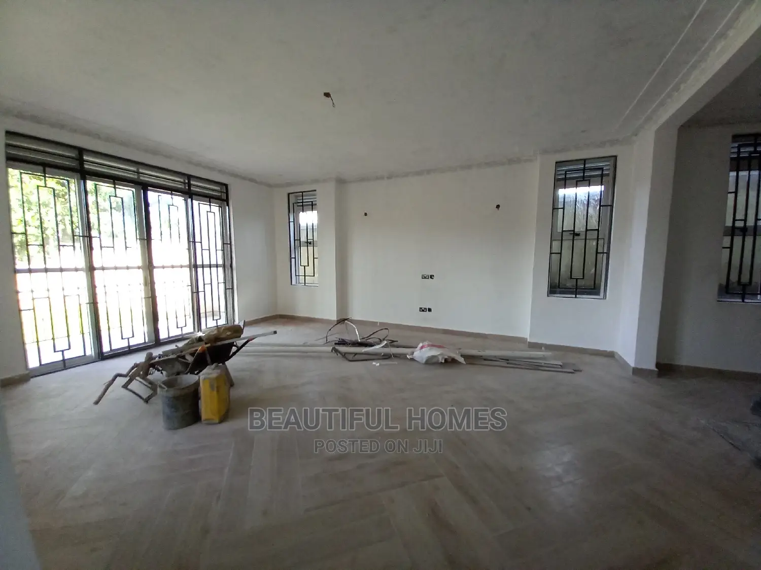 Furnished 6bdrm Mansion in Kiwatule, Central Division for Sale in Central Division
