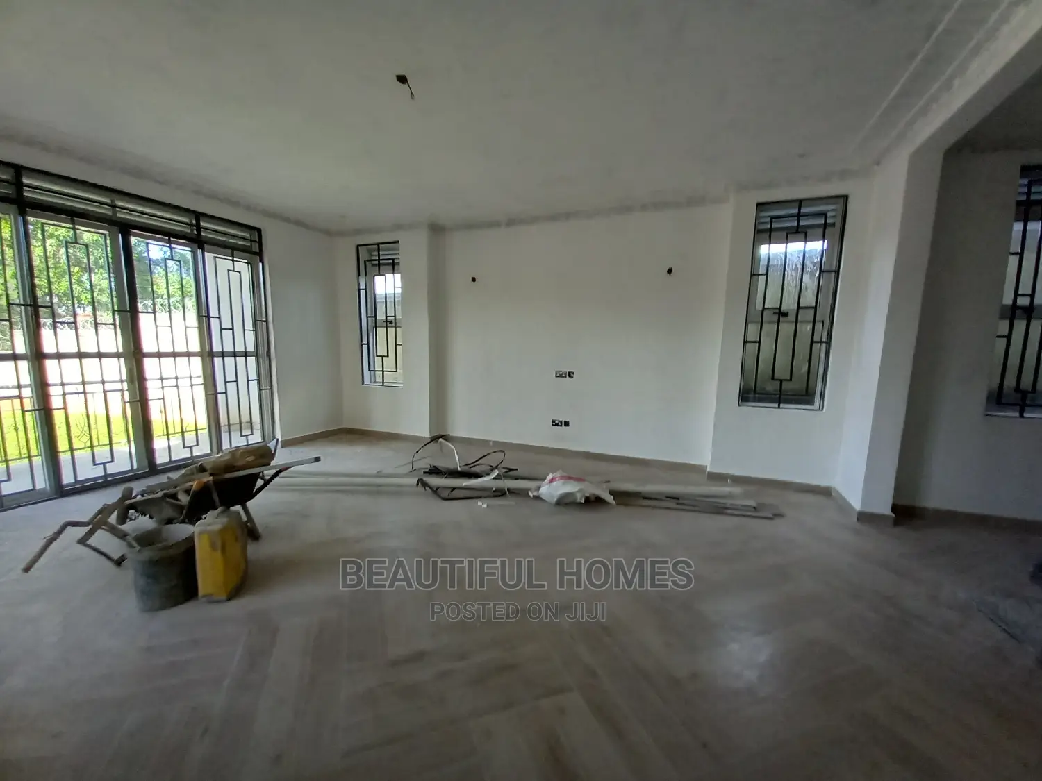 Furnished 6bdrm Mansion in Kiwatule, Central Division for Sale in Central Division