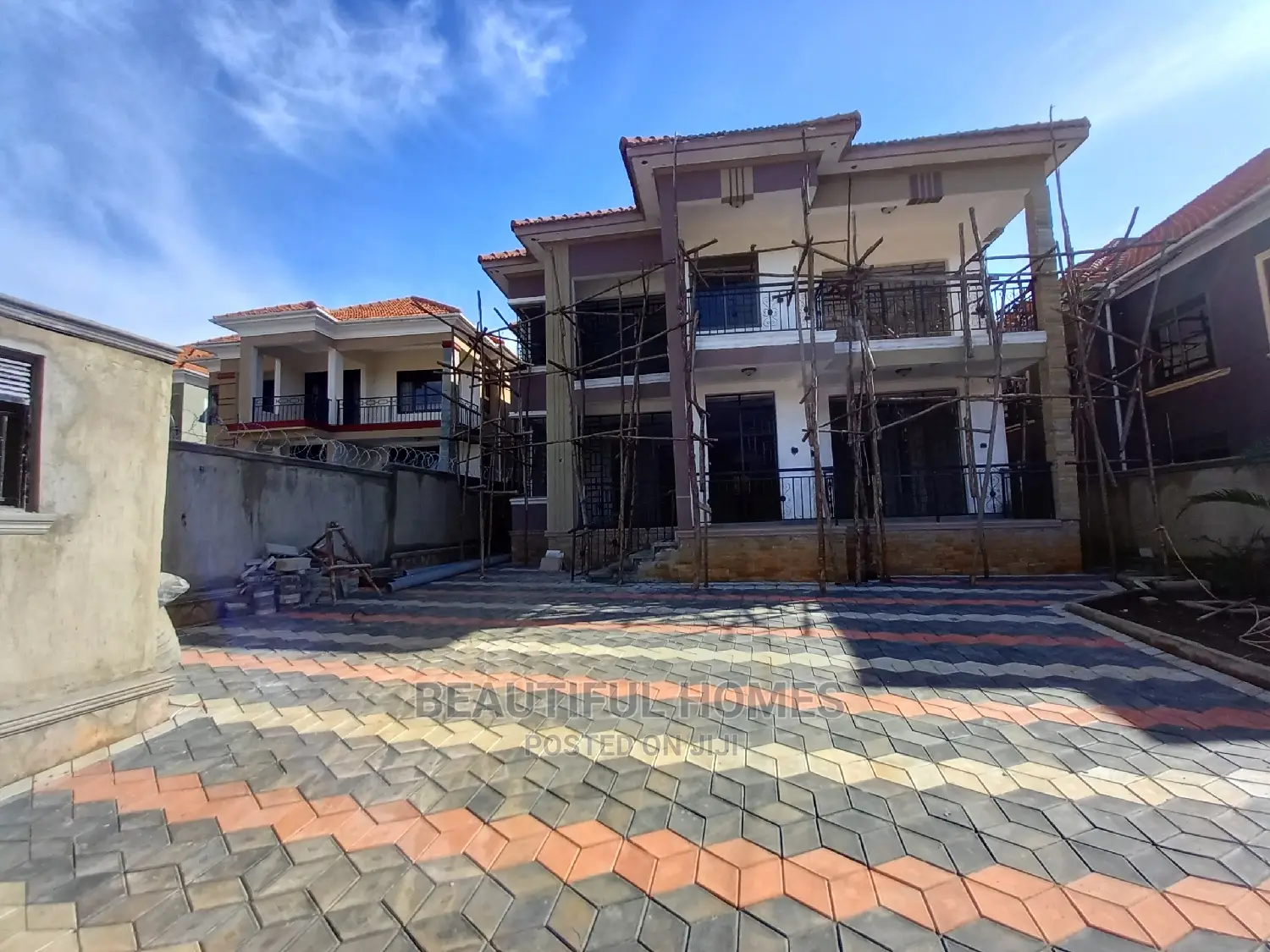 Furnished 6bdrm Duplex in Kiwatule, Central Division for Sale in Central Division