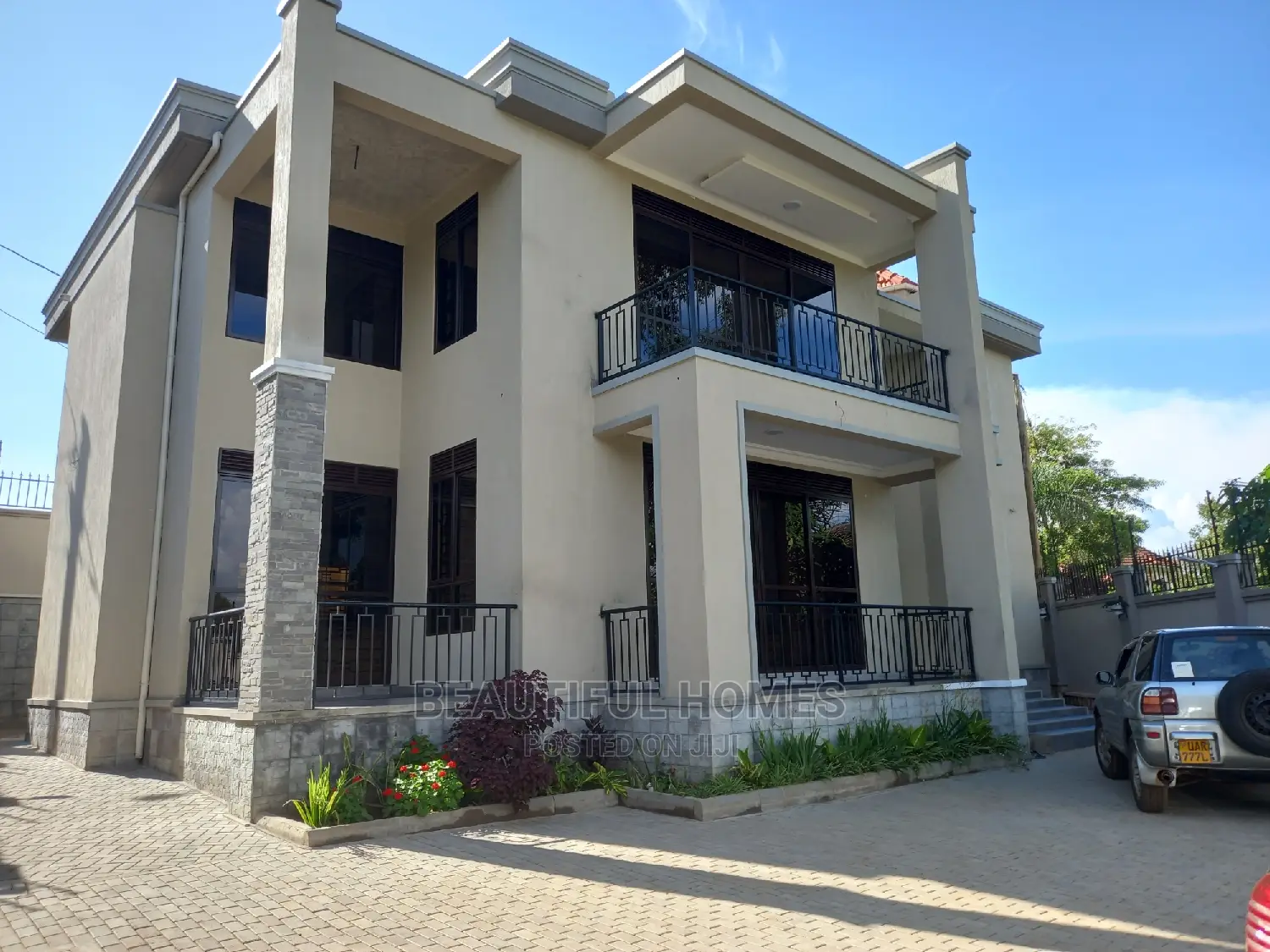 Furnished 6bdrm Mansion in Kiwatule Bidandi, Central Division for Sale in Central Division