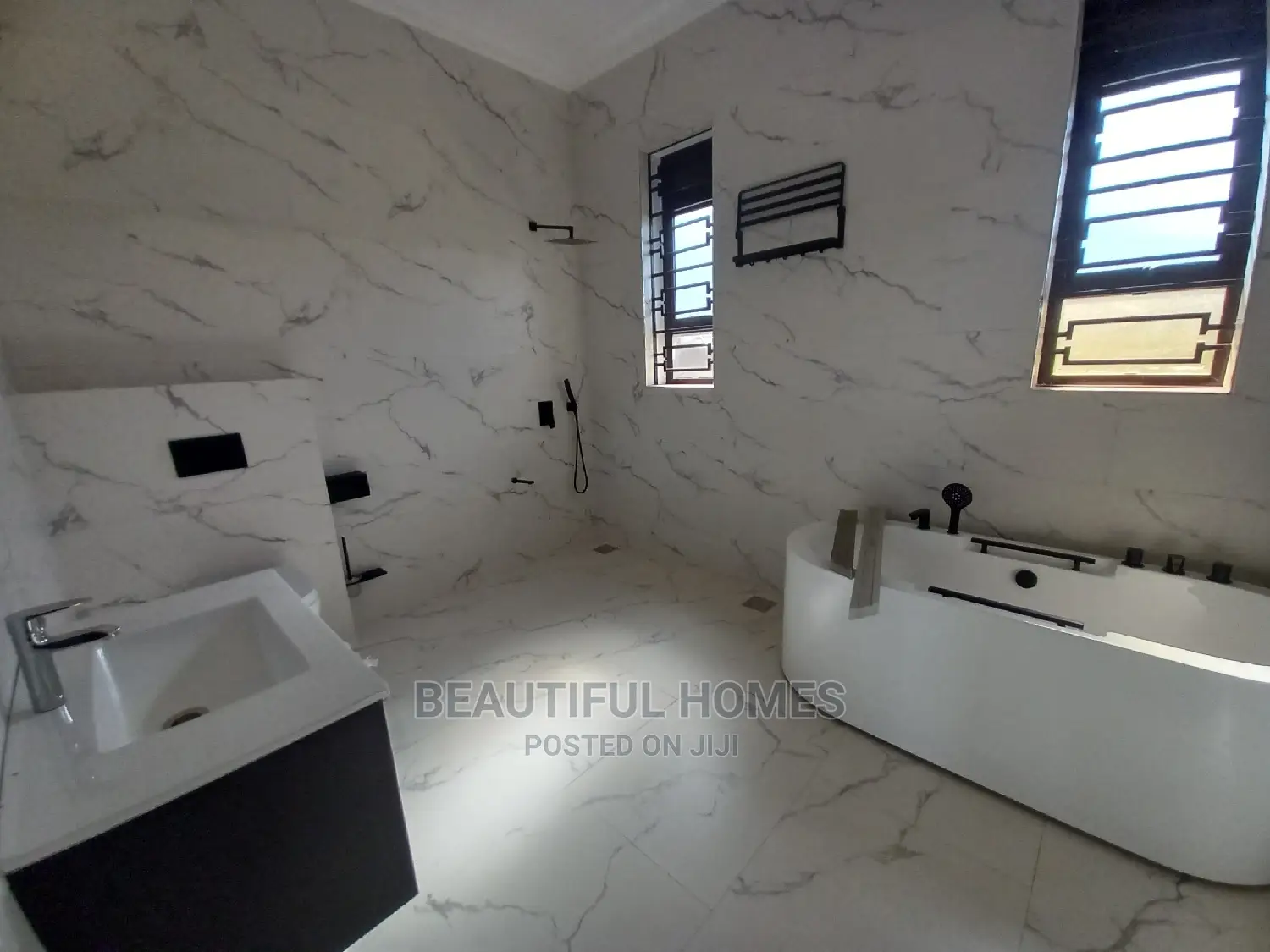 Furnished 6bdrm House in Kiwatule, Central Division for Sale in Central Division