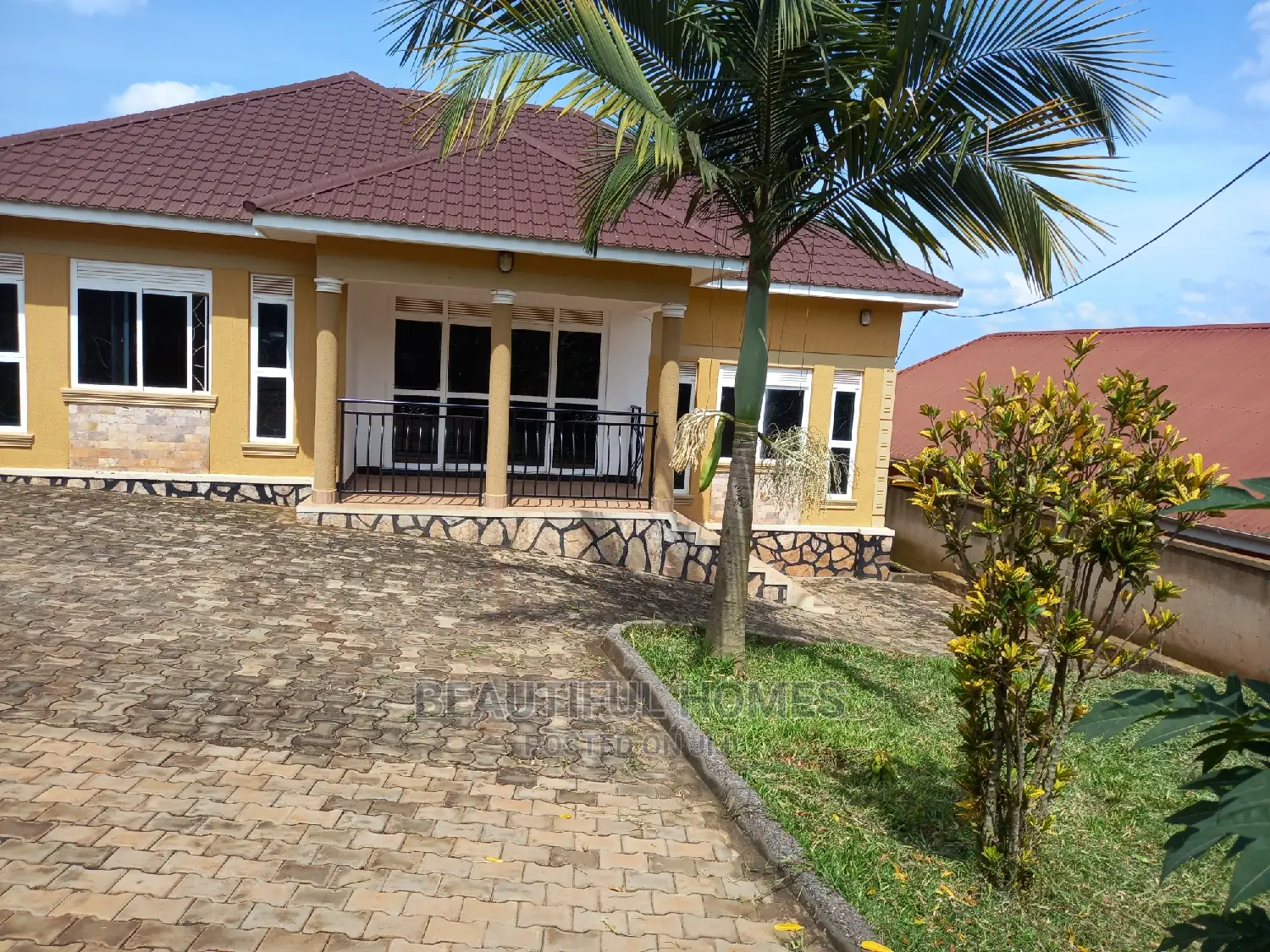 Furnished 3bdrm Bungalow in Kira, Central Division for Sale in Central Division