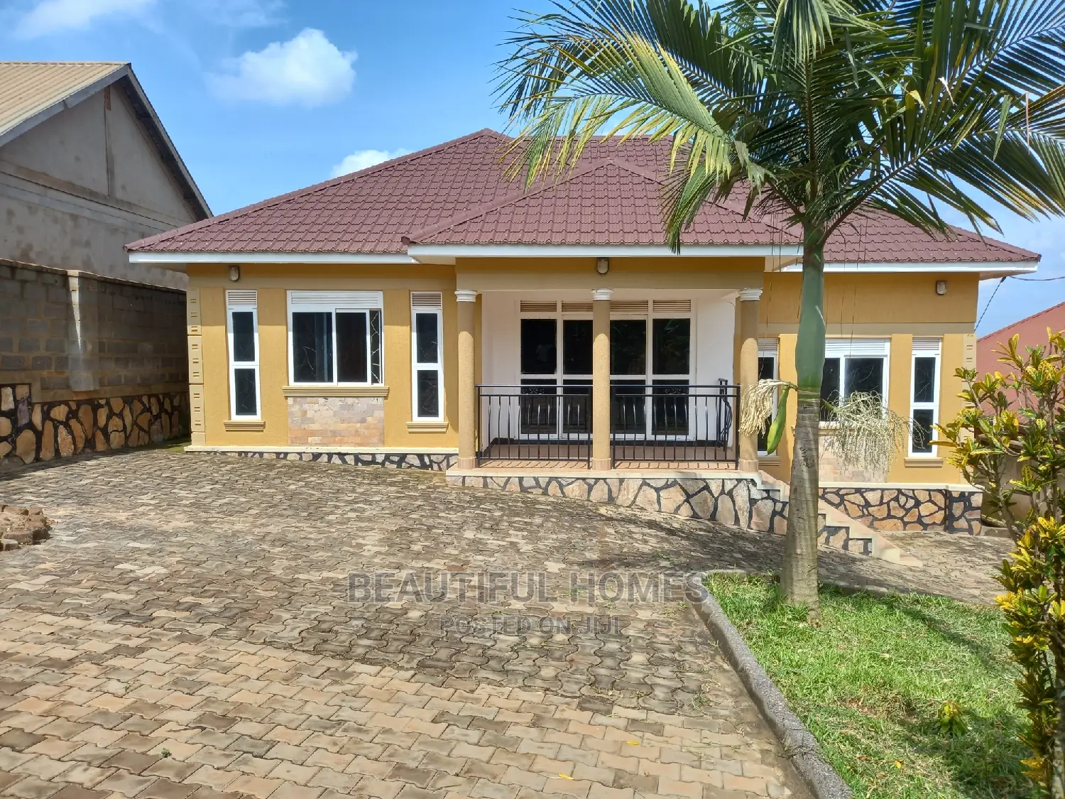 Furnished 3bdrm Bungalow in Kira, Central Division for Sale in Central Division