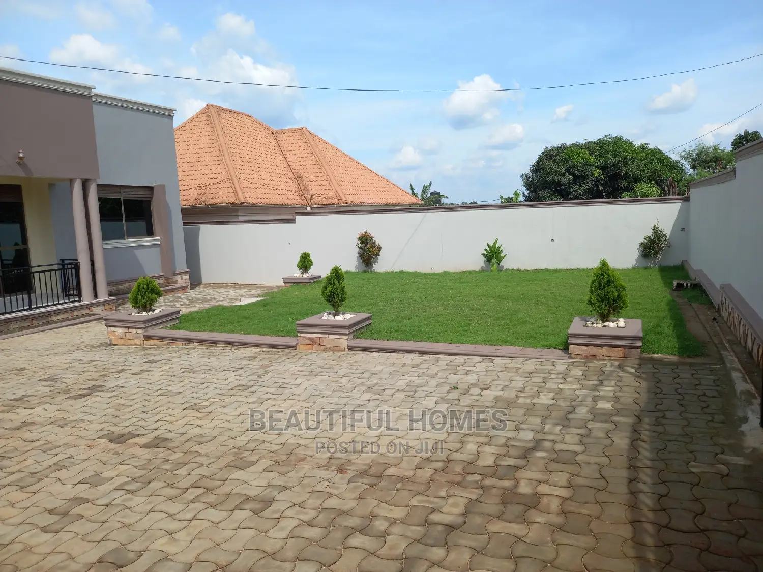 Furnished 4bdrm Bungalow in Kira, Central Division for Sale in Central Division
