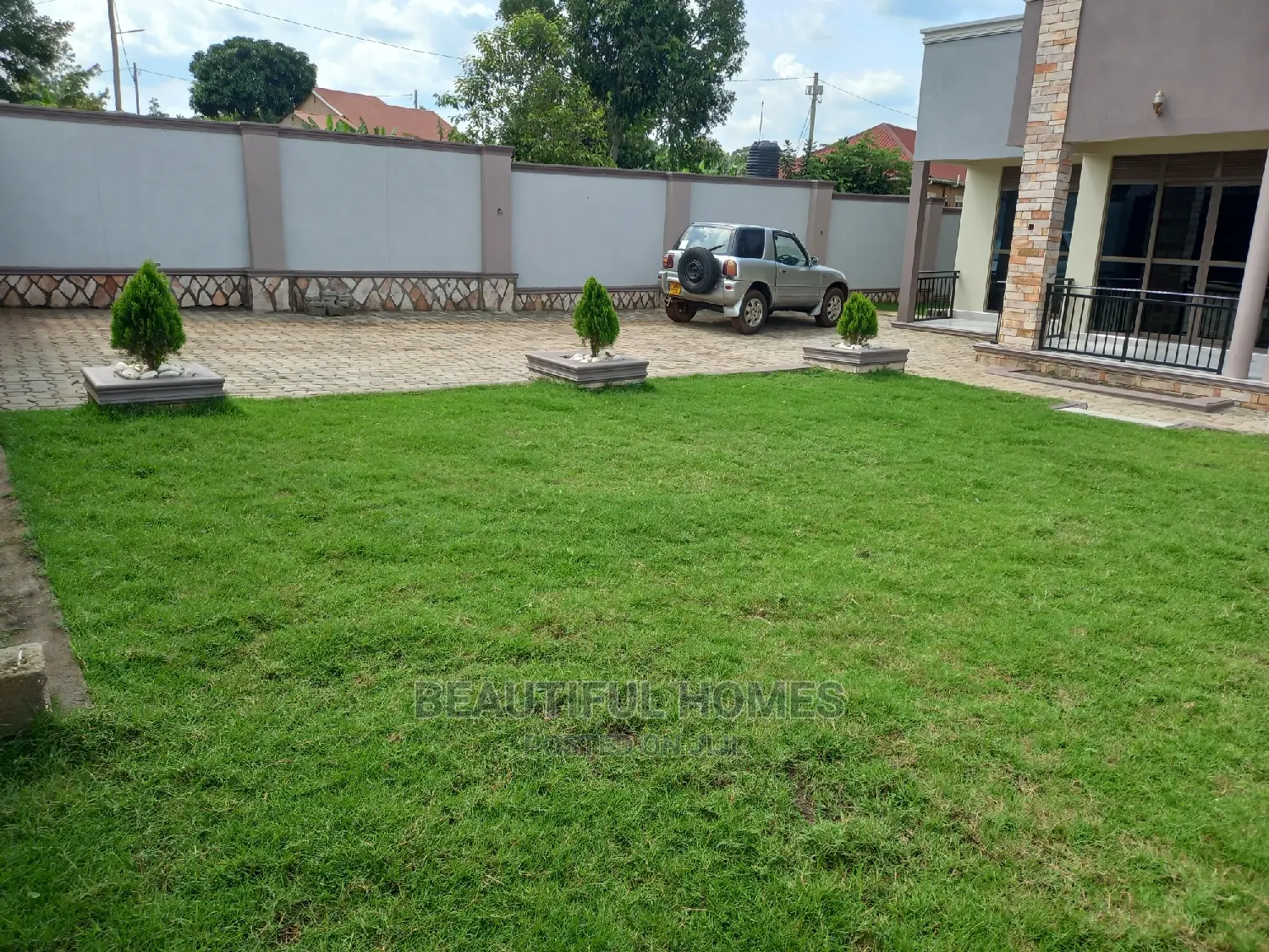 Furnished 4bdrm Bungalow in Kira, Central Division for Sale in Central Division