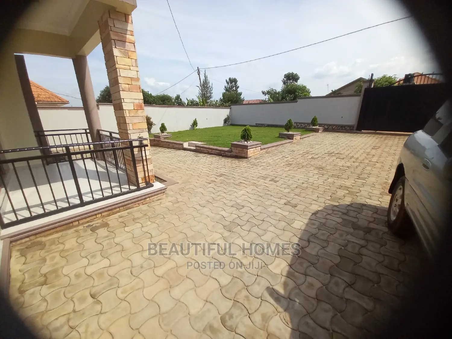 Furnished 4bdrm House in Kira for Sale in Kira