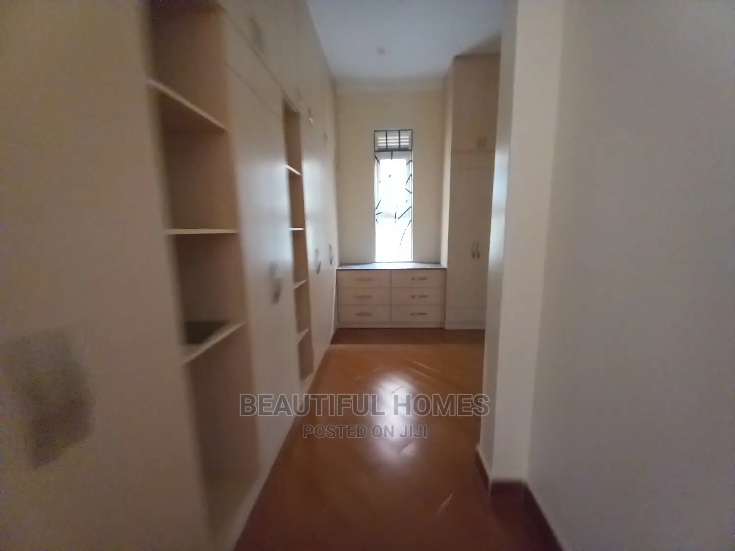 Furnished 6bdrm Mansion in Kyanja, Nakawa for Sale in Nakawa