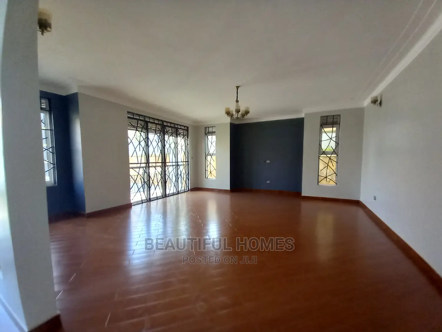 Furnished 6bdrm Mansion in Kyanja, Nakawa for Sale in Nakawa