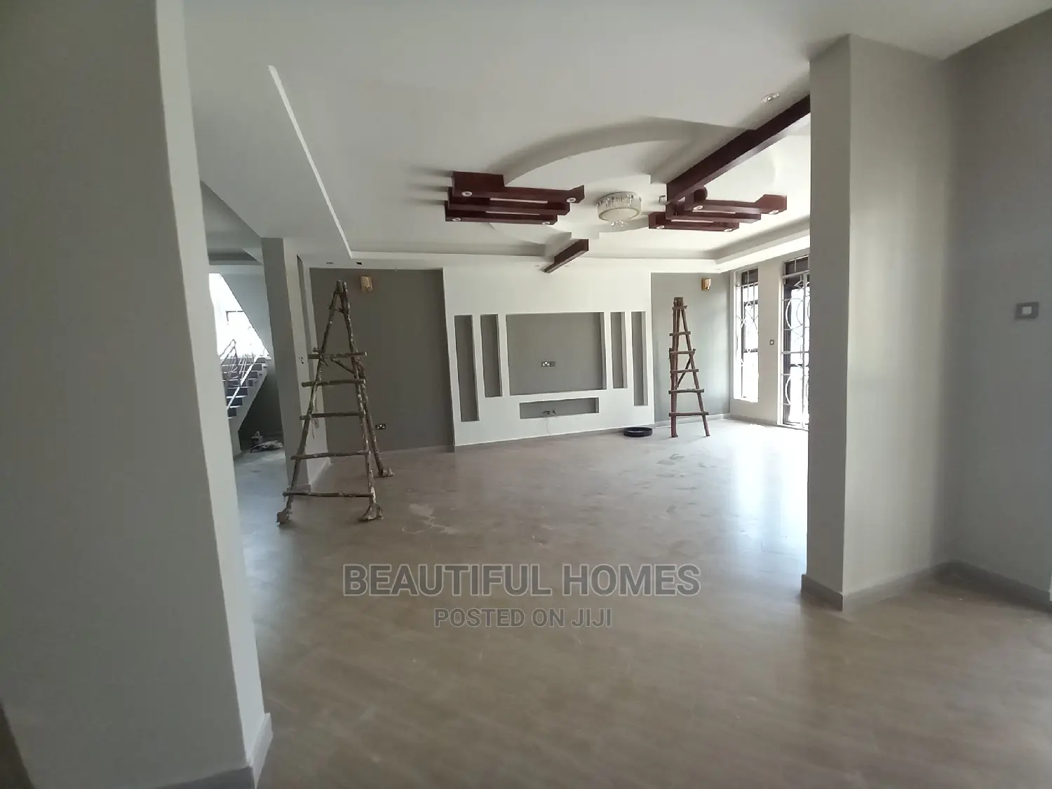 Furnished 6bdrm Mansion in Kyanja First Class, Nakawa for Sale in Nakawa