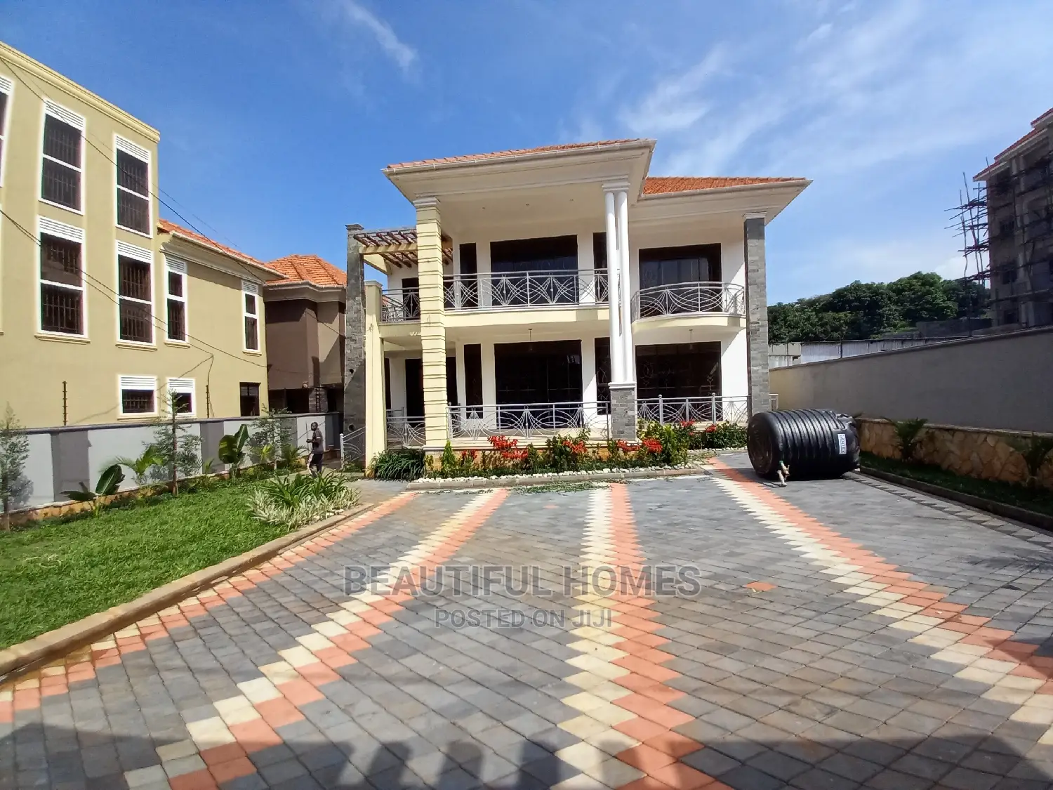 Furnished 6bdrm Mansion in Kyanja First Class, Nakawa for Sale in Nakawa