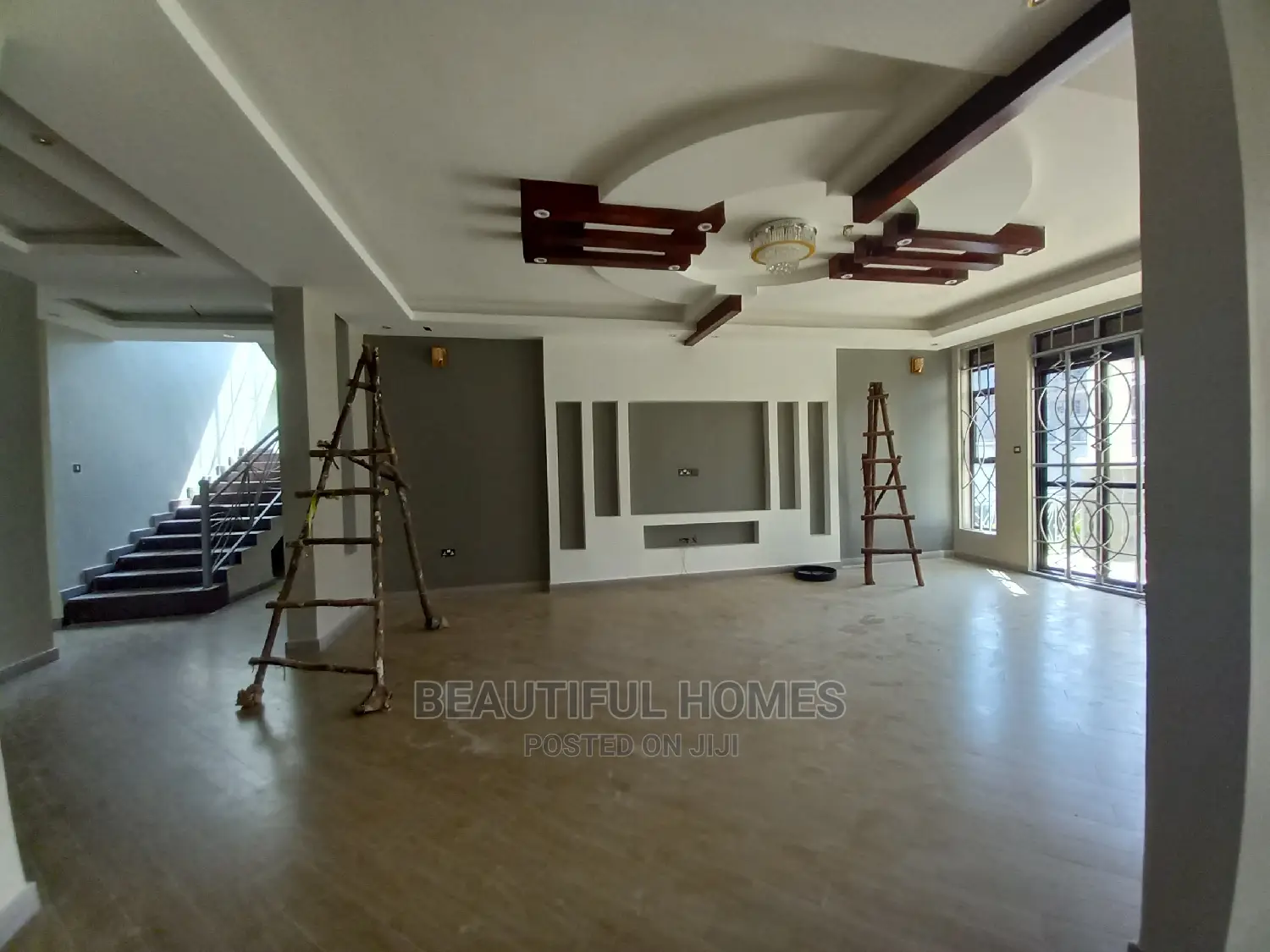 Furnished 6bdrm Mansion in Kyanja First Class, Nakawa for Sale in Nakawa