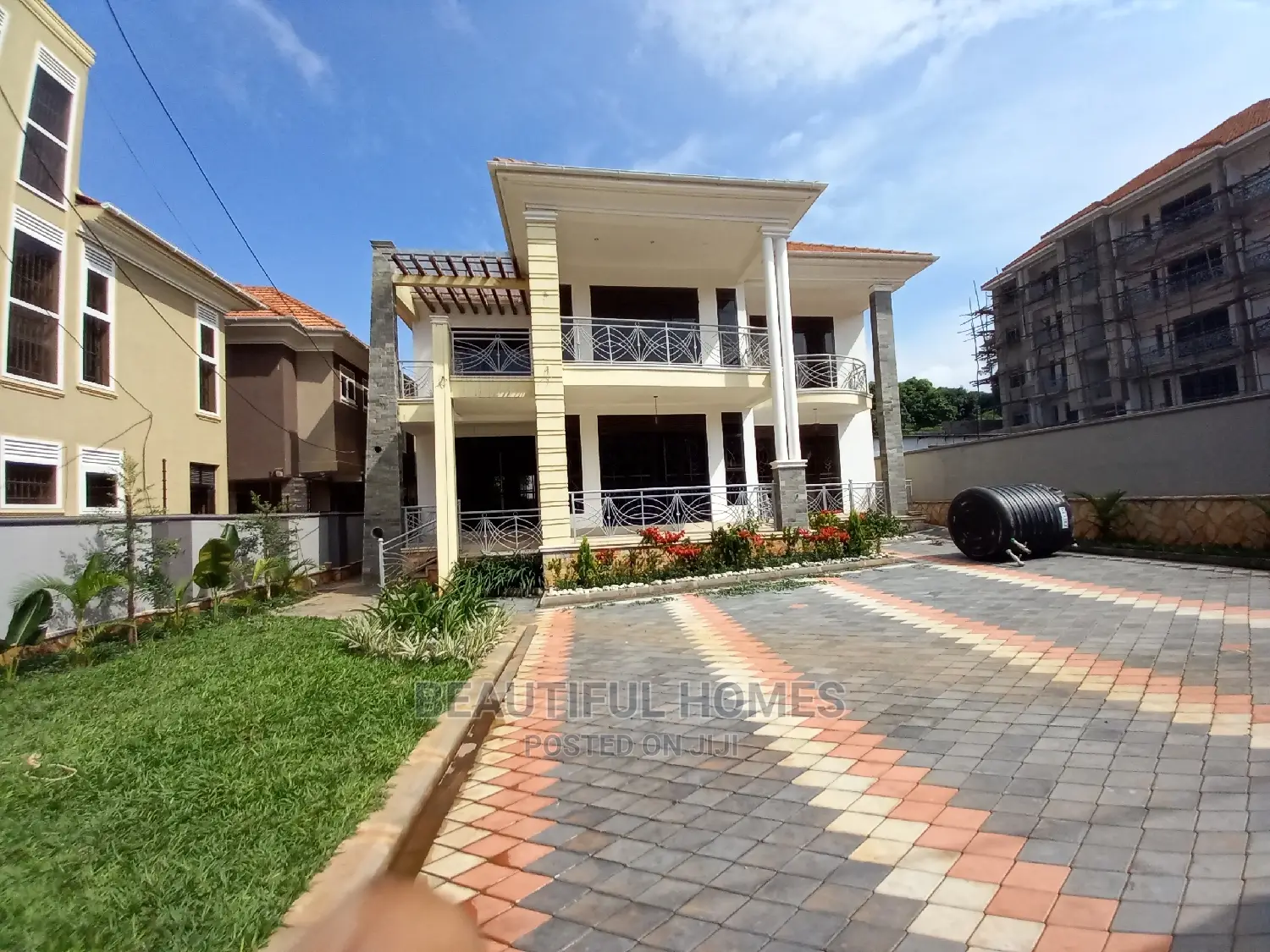 Furnished 6bdrm Mansion in Kyanja First Class, Nakawa for Sale in Nakawa