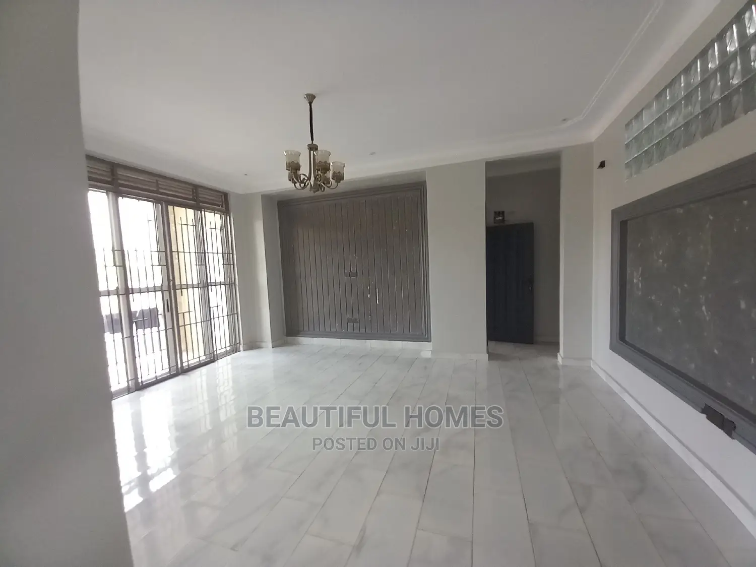Furnished 5bdrm Duplex in Kyanja Corporate, Central Division for Sale in Central Division