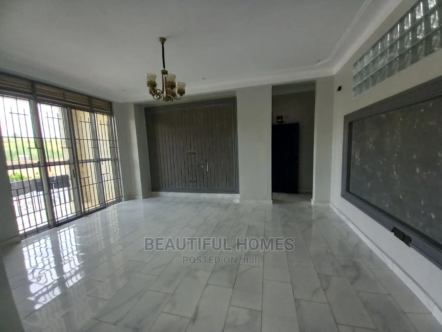 Furnished 5bdrm Duplex in Kyanja Corporate, Central Division for Sale in Central Division