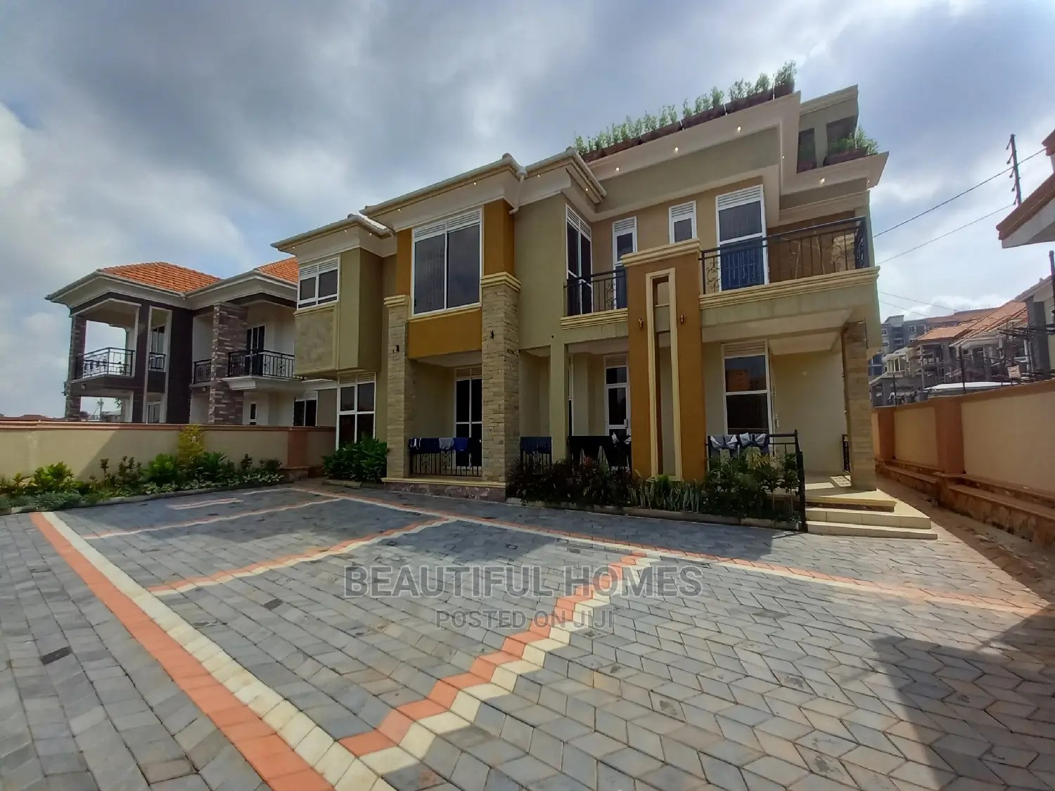 Furnished 5bdrm House in Kyanja, Central Division for Sale in Central Division