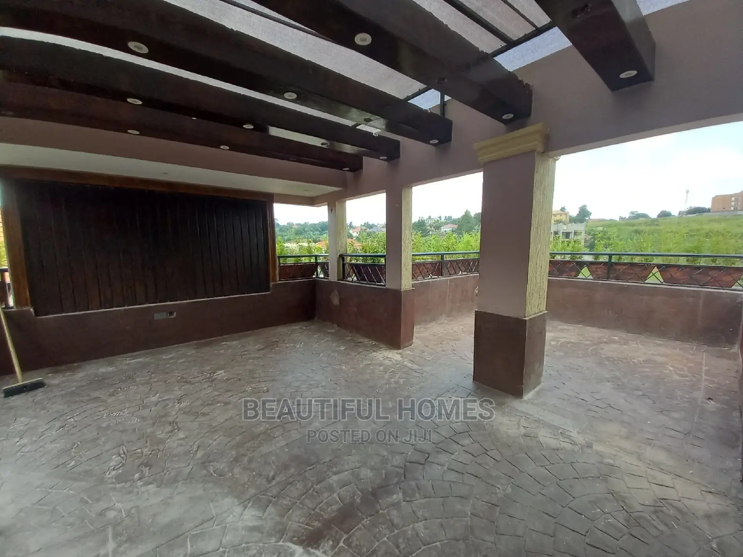 Furnished 5bdrm Mansion in Kyanja, Central Division for Sale in Central Division