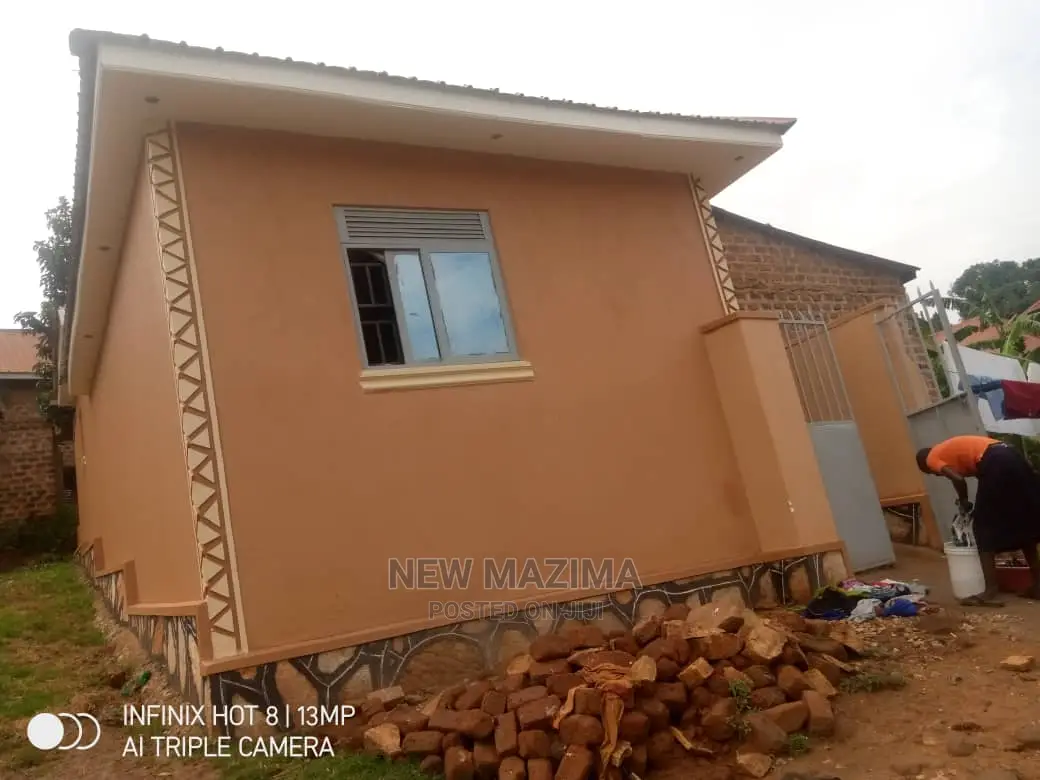 2bdrm House in Kitezi Kabaga, Central Division for Sale in Central Division
