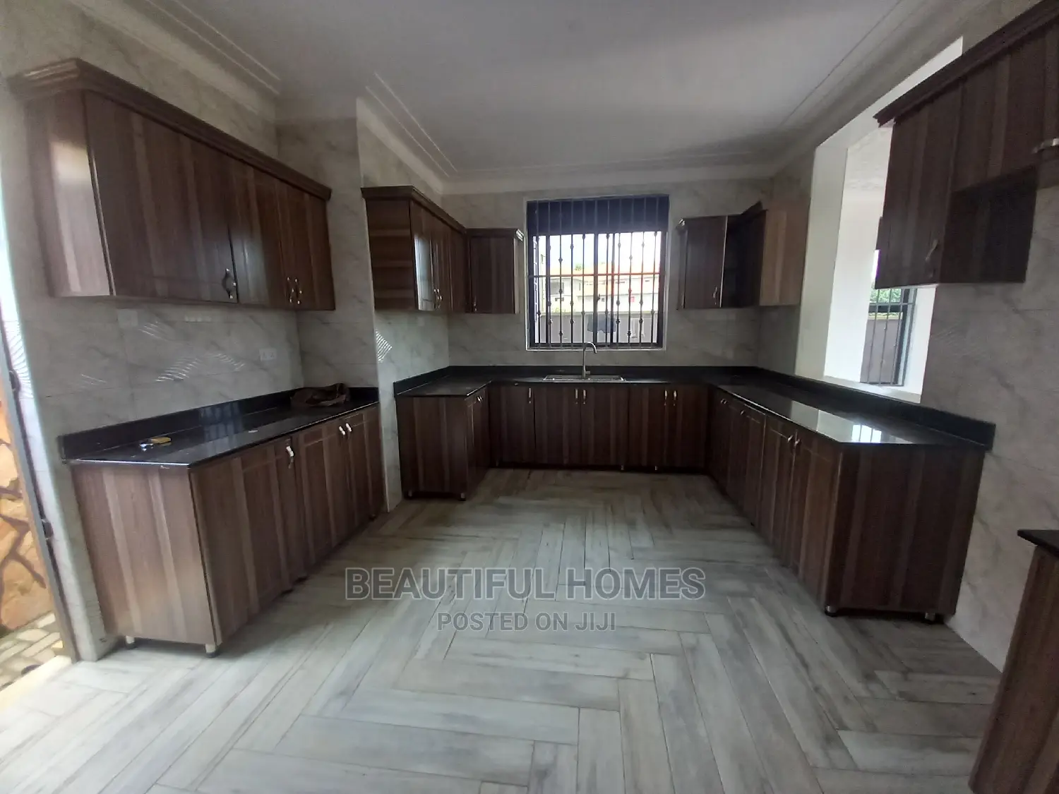 Furnished 5bdrm Duplex in Najjera, Central Division for Sale in Central Division