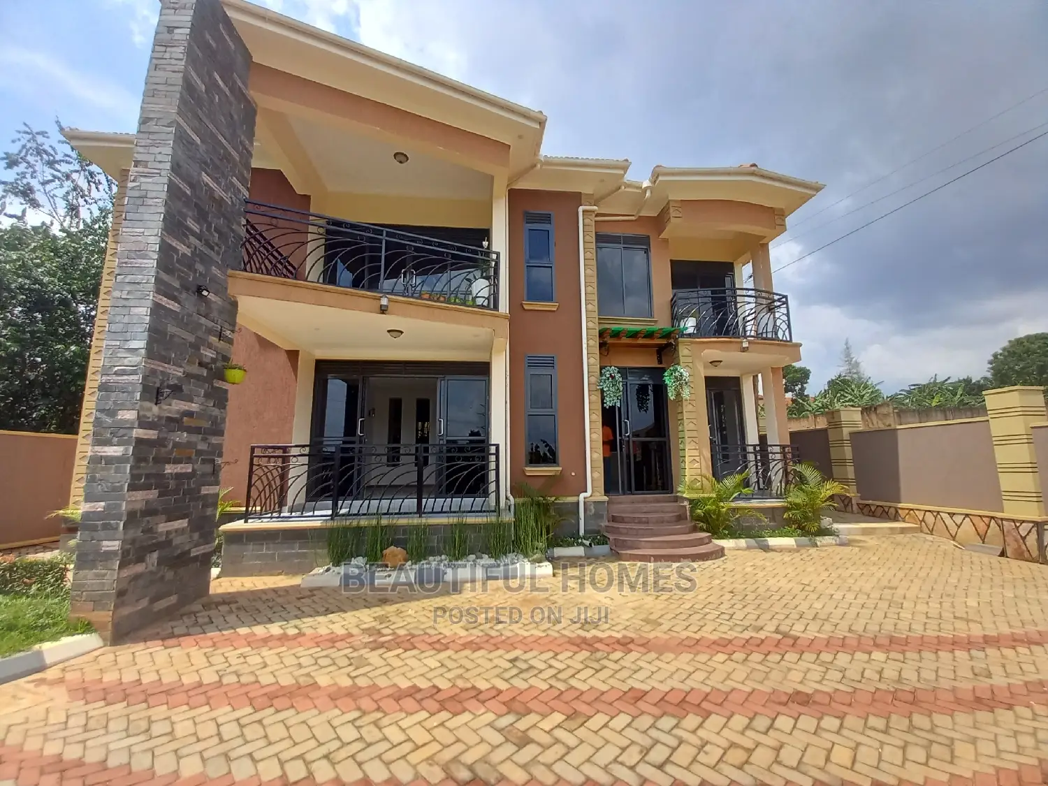 Furnished 5bdrm Mansion in Najjera, Central Division for Sale in Central Division