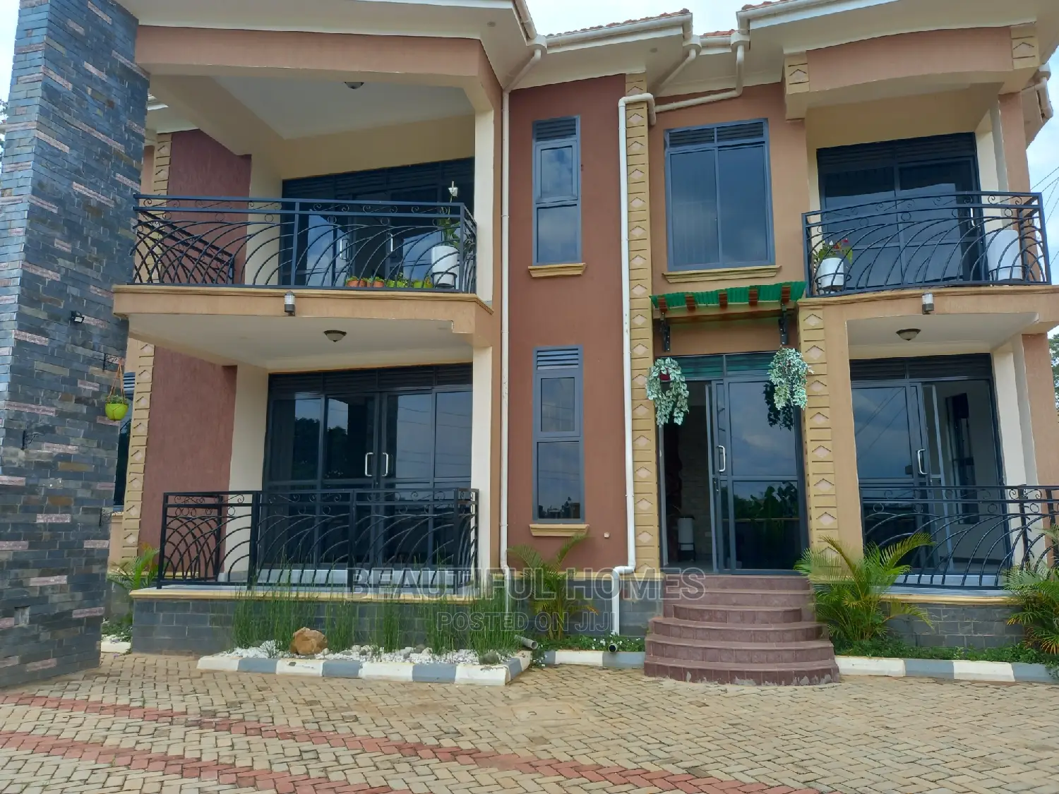 Furnished 5bdrm Mansion in Najjera, Central Division for Sale in Central Division