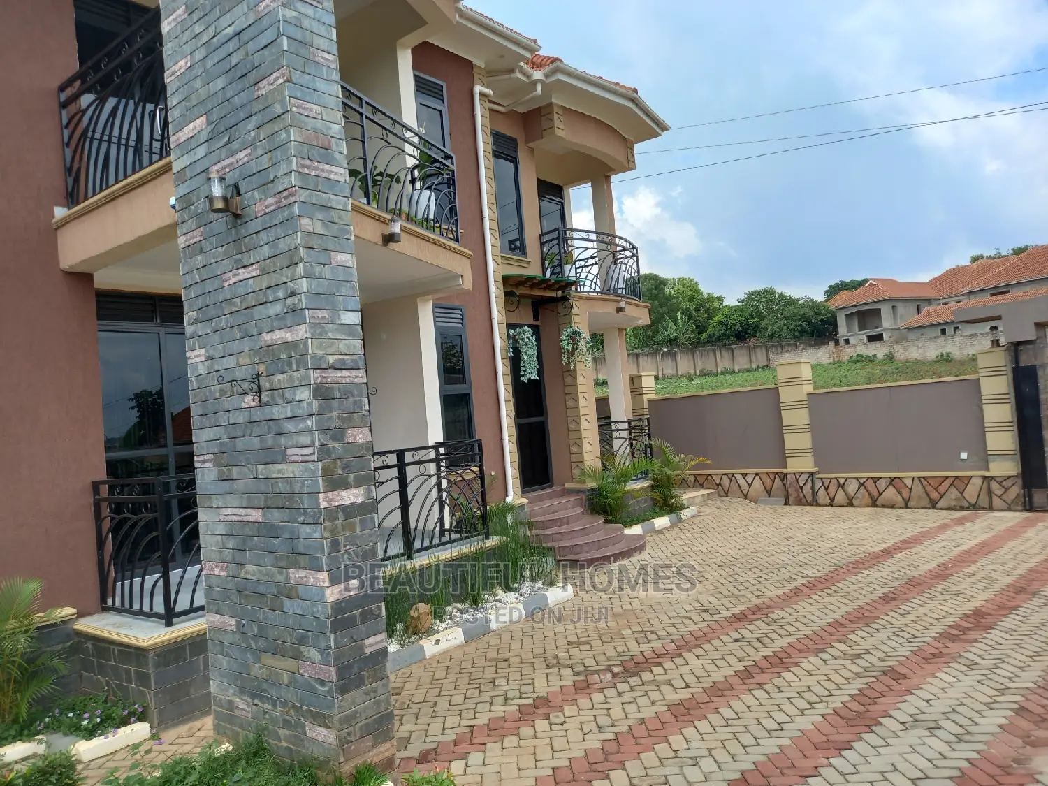Furnished 5bdrm Mansion in Najjera, Central Division for Sale in Central Division