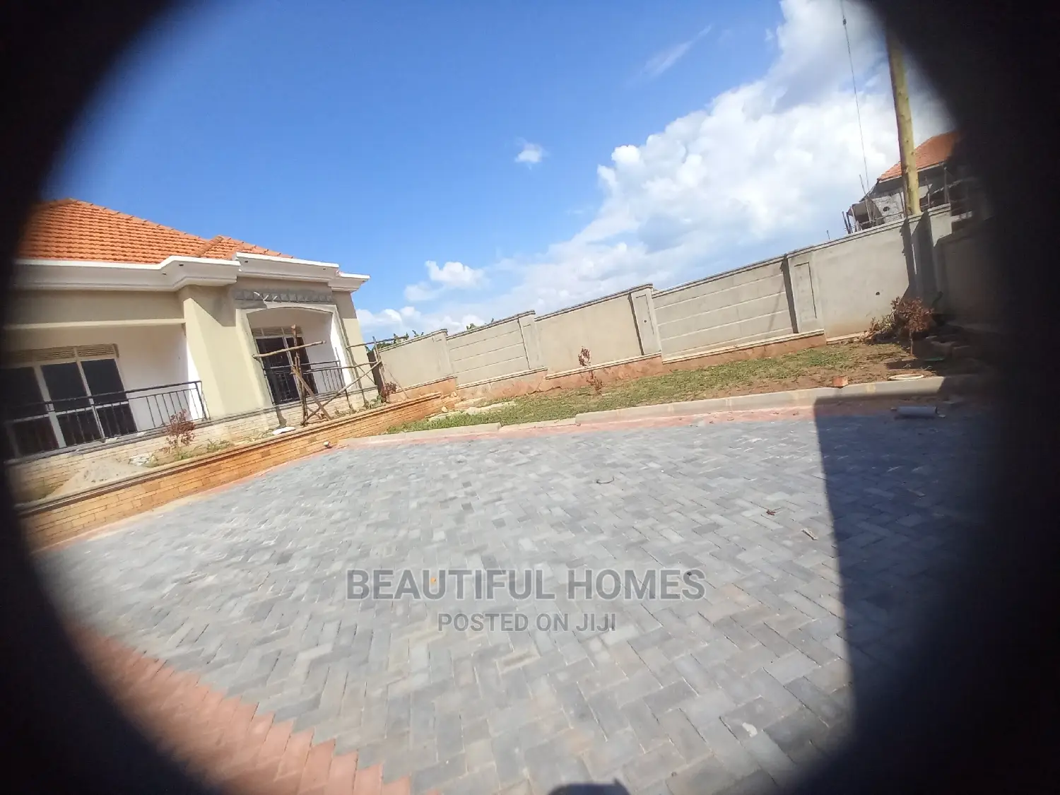 Furnished 4bdrm House in Kira Corporate for Sale in Kira