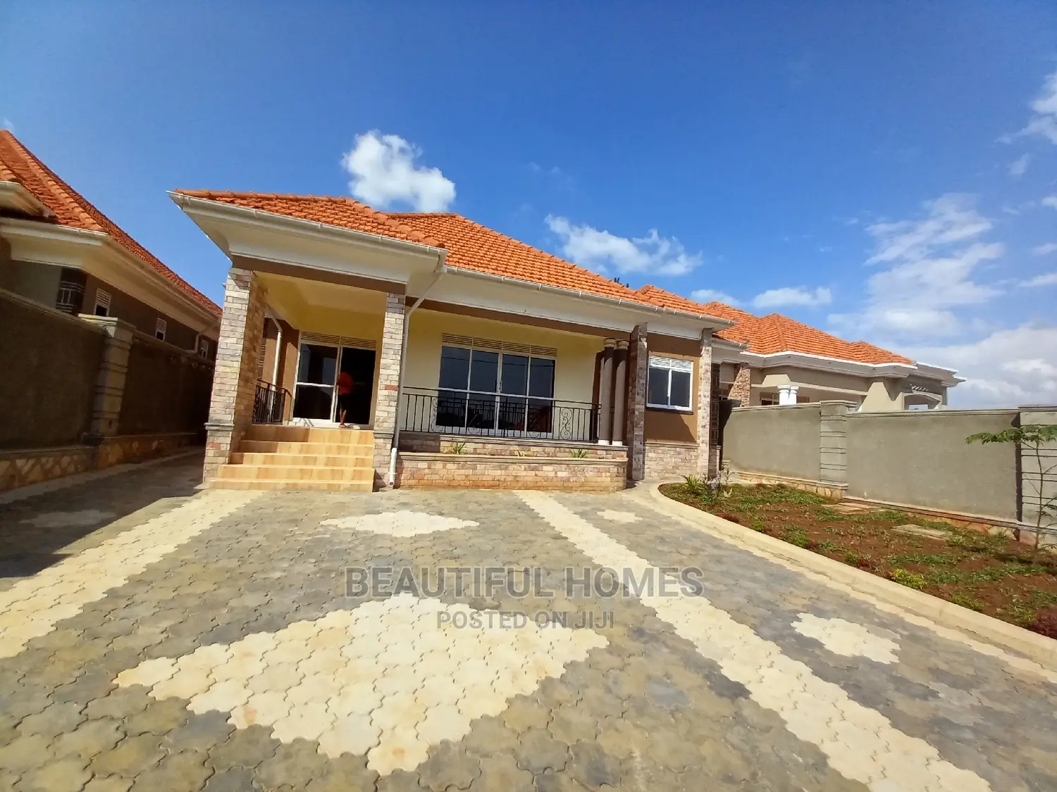 Furnished 4bdrm House in Kira Corporate for Sale in Kira